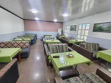 Прямые диваны: Продается б/у двухместные диваны — 10