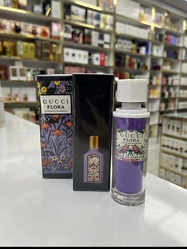 Parfemi: Parfemi
1600 din
mn — 21