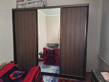 шкаф купе 3 х дверный с зеркалом: Гардеробный Шкаф, Для одежды
