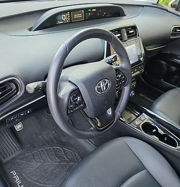 Toyota: Toyota Prius: 2019 г., 1.8 л, Вариатор, Гибрид, Лифтбек — 16