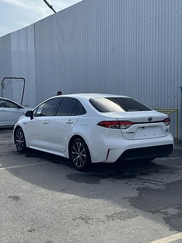 Продажа авто: Toyota Corolla: 2023 г., 1.8 л, Вариатор, Гибрид, Седан — 7
