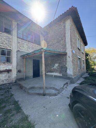 продаю дом в городе токмок: 2 комнаты, 100 м², 106 серия, 1 этаж, Евроремонт