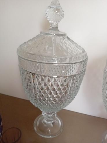 Kəsimli şüşədən qapaqlı dekorativ qablar – 2 ədəd dəst - Material