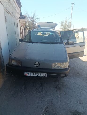 корзина пассат: Volkswagen Passat: 1989 г., 1.8 л, Механика, Бензин, Универсал