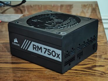 куплю бу мебел: Corsair RM750x Блок питания на честных 750 ватт. Надежный, практически