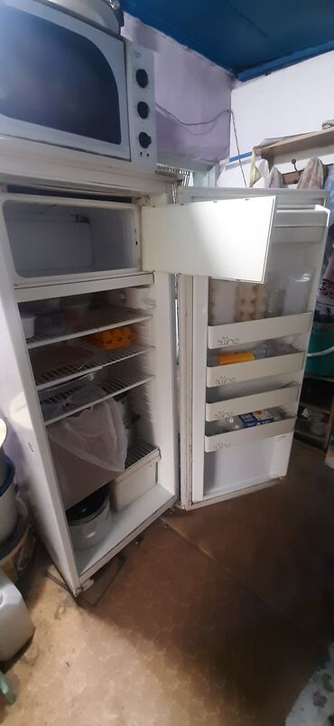 Другая бытовая техника: Холодильник атлант работает б.у
цена 4500с размеры 55х55х145