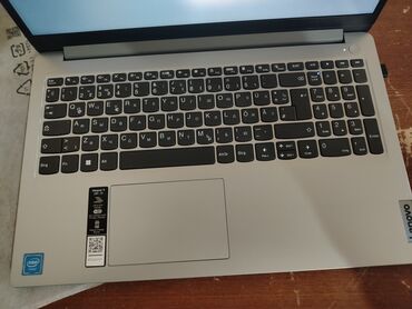 Lenovo: Lenovo IdeaPad 1i noutbuku (15,6") Xüsusiyyətlər: - 15,6" ekran — 4