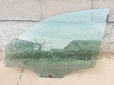 Transport: Alfa 147 (5v) prednje levo staklo. Alfa 147 (5v) prednje levo staklo — 1