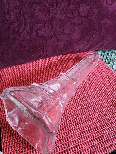 Čaše: Flasa nova za pice iz 70ih. Ajfelov toranj. U pitanju je puno — 9