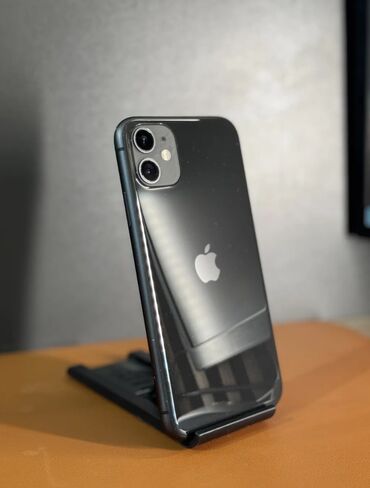 Apple iPhone: IPhone 11, Б/у, 64 ГБ, Jet Black, Зарядное устройство, Защитное стекло, Чехол, 85 %