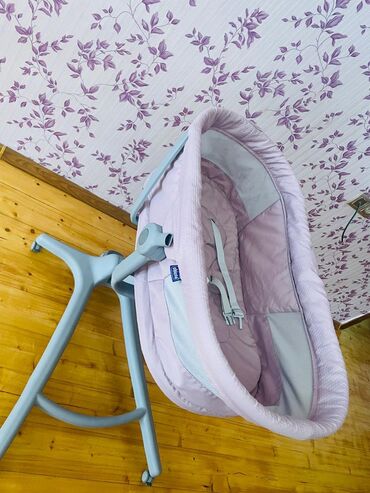 Yemək masaları, oturacaqları: DilHem masa hemde besik olur .165 azn satilir.Chiccodan alinib 9
