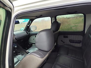 Toyota: Toyota Hilux pikap - Kuzov: ağ rəng, 4 qapı, iki kabin (Double Cab) — 4