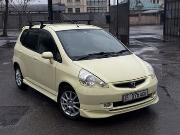 фит ош: Honda Fit: 2002 г., 1.3 л, Вариатор, Бензин