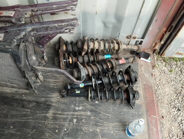 Двери и комплектующие: Петля двери Передняя левая Audi, Б/у, Оригинал — 18