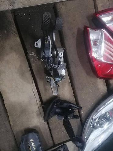 remont abs centrale: PAPUCICA GASA 1.6 E HDI ZA FORD C-MAX, FIESTA, FOCUS . OD 2013. DO — 3