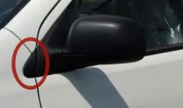 Мотозапчасти: Уголок от зеркала для Nissan Versa левая сторона