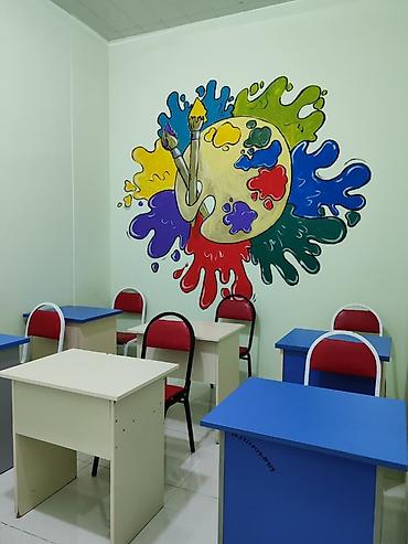 Ofis dəst mebeli: Ofis mebel dəsti Tərkibi: - 1 ədəd geniş iş masası (kabel üçün — 7