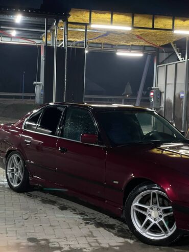 авто россрочка: BMW 520: 1994 г., 2 л, Механика, Бензин, Седан