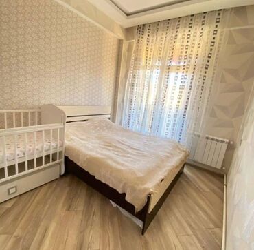 Uzunmüddətli kirayə mənzillər: Mənzil kirayə verilir. 2 otaq, 17.4 mərtəbə. Nərmanov metrosu — 3