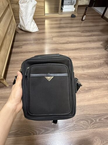 ziyafət çantaları: Demey olarkı teptezedı az ıslenıb 4 cıb 2 gızlı cıb yerı var hem