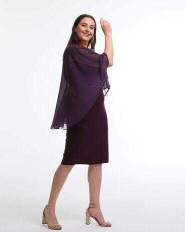 Haljine: Haljine za punije dame 
Cena 2999 din
Veličine XL, 2XL, 3XL, 4XL — 23