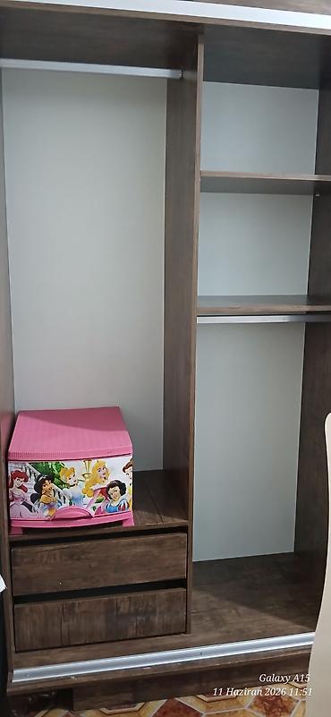 kohne skaf: İşlənmiş, 2 qapılı, Güzgülü, Bej, Taxta, Kupe, Düz dolab — 5