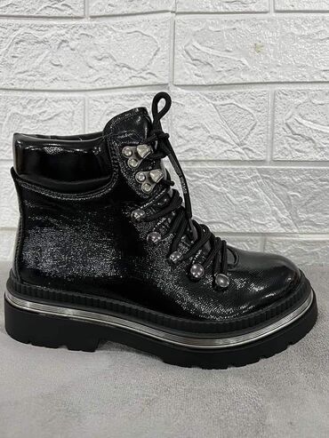 Gležnjače: Gležnjače, 41 — 4