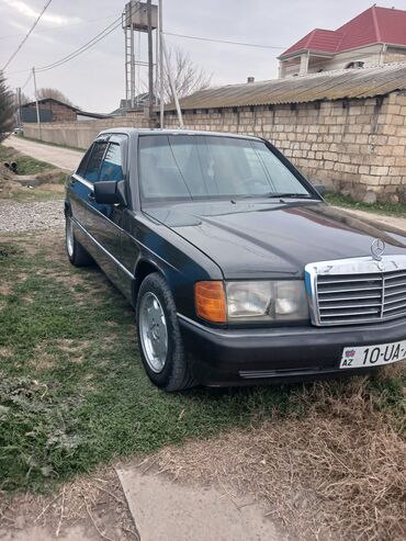 mercedec: Mercedes-Benz 190: 1.8 l | 1993 il Sedan