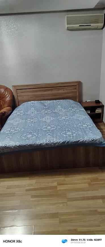 yorga: İki nəfərlik taxta çarpayı dəsti.yaninda tumba - Ölçü: təxmini — 2