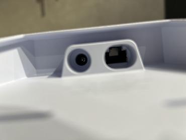 rj: Starlink Mini — компактный спутниковый интернет‑комплект Описание: - — 4