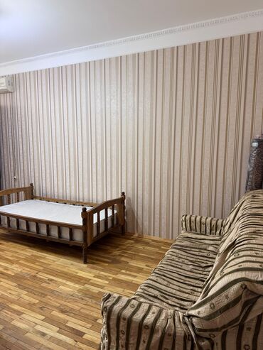 Uzunmüddətli kirayə mənzillər: Yeni yasamal Osmanli hamamin yaninda 9/8 mertebesi 3 otagli temirli ve -da lalafo.az — 8 Uzunmüddətli kirayə mənzillər: Yeni yasamal Osmanli hamamin yaninda 9/8 mertebesi 3 otagli temirli ve — 8