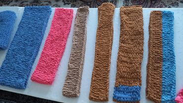 женские шарфы снуды: Продаётся шарфы, новые . 800 сомов за штук 
ручная работа