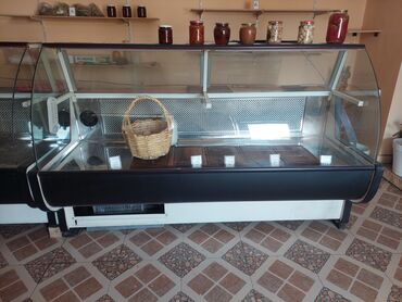 böyük soyuducu: Kolbasa üçün, 1300 * 2000 * 900, İşlənmiş, Ünvandan götürmə