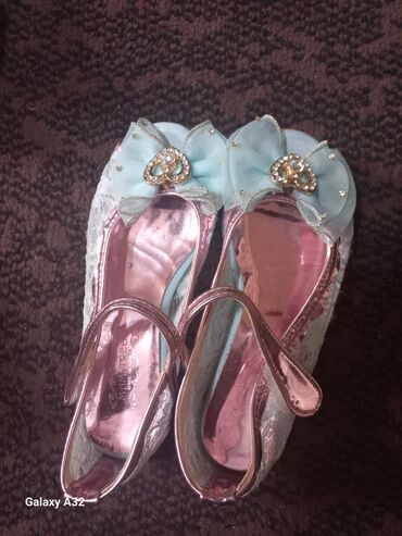 Детская обувь: Детская обувь на 6, 7, 8 лет, производство Южная Корея. Обувь хорошего — 7