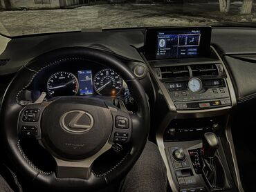 Lexus: Lexus NX: 2018 г., 2 л, Автомат, Бензин, Внедорожник