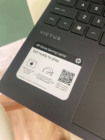 HP: İşlənmiş HP Victus, 14.3 ", Intel Core i7, 128 GB — 2
