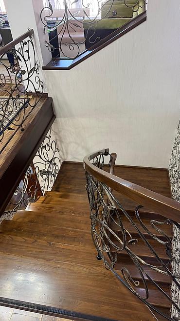 Продажа коттеджей и домов: Особняк в районе Арча‑Бешик Площадь дома: 330 м² Участок: 8 соток — 10