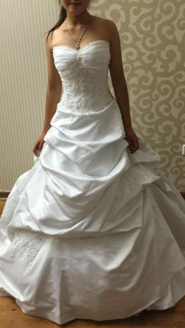 белый платье: Продаю свадебное платье! ! надевала 1 раз