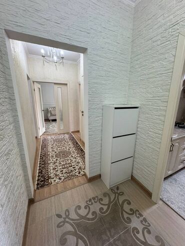 квартира берилет мкр кок жар: 4 комнаты, 77 м², 106 серия, 3 этаж, Дизайнерский ремонт