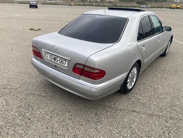 Mercedes-Benz: Mercedes-Benz E-Class: 2.8 l | 2000 il Sedan — 4