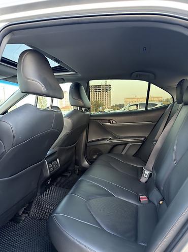100: Toyota Camry: 2018 г., 2.5 л, Вариатор, Гибрид, Седан — 6