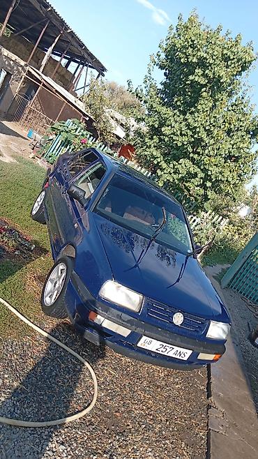 belarus 892 2: Volkswagen Vento: 1994 г., 1.8 л, Механика, Бензин, Седан — 1