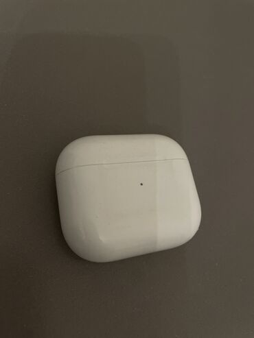 apple nausnik qiymeti: AirPods 3 original, sesi ela veziyyetdedir, az maz cuzi ciziglari var