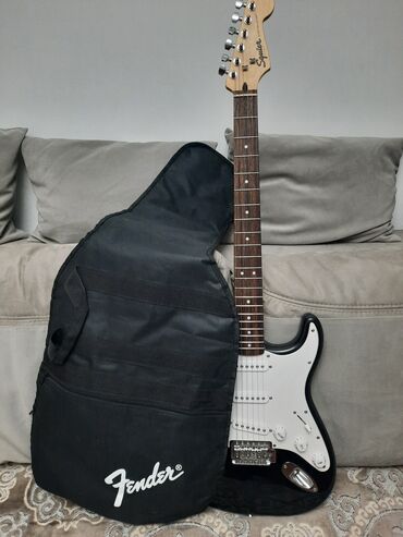 Гитары: Fender Squier Sonic +Frontman10G Полный комплект для гитариста. Гитара — 17