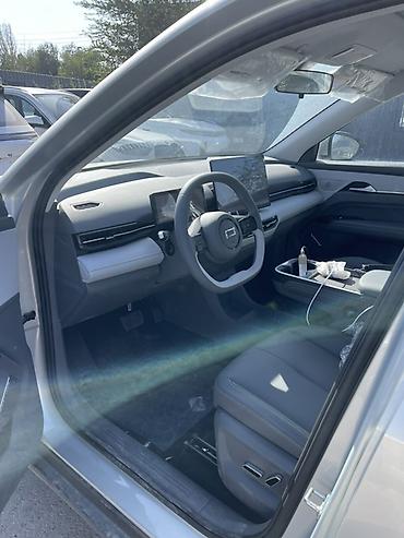roewe i6: FAW Besturn: 2025 г., Автомат, Электромобиль, Кроссовер — 3