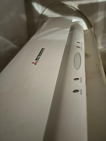 kond: Mitsubishi Electric divar tipli kondisioner (split sistemin daxili — 1