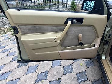 Салондун тетиктери: Эшик картасы Mercedes-Benz 1984 г., Колдонулган, Оригинал, Германия — 1