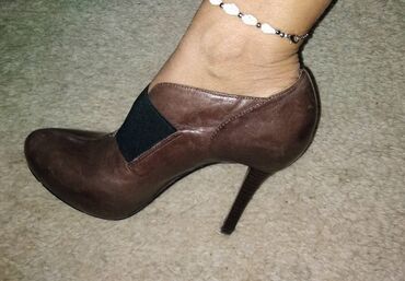 Ostale cipele: Nine west kožne 39 NOVO Prelepe kraće čizmice Nine west, potpuno nove — 10
