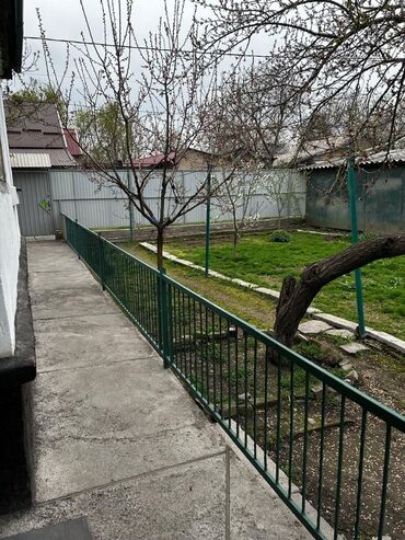 Продажа домов: Дом, 73 м², 4 комнаты, Агентство недвижимости, Старый ремонт
