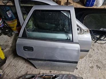 jos: VRATA SIVA BOJA ZA OPEL VECTRA B | Svi delovi za Opel vozila : Astra — 4